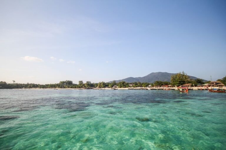 Hotel Booking Tips for Peak Season: Hat Yai to Koh Lipe