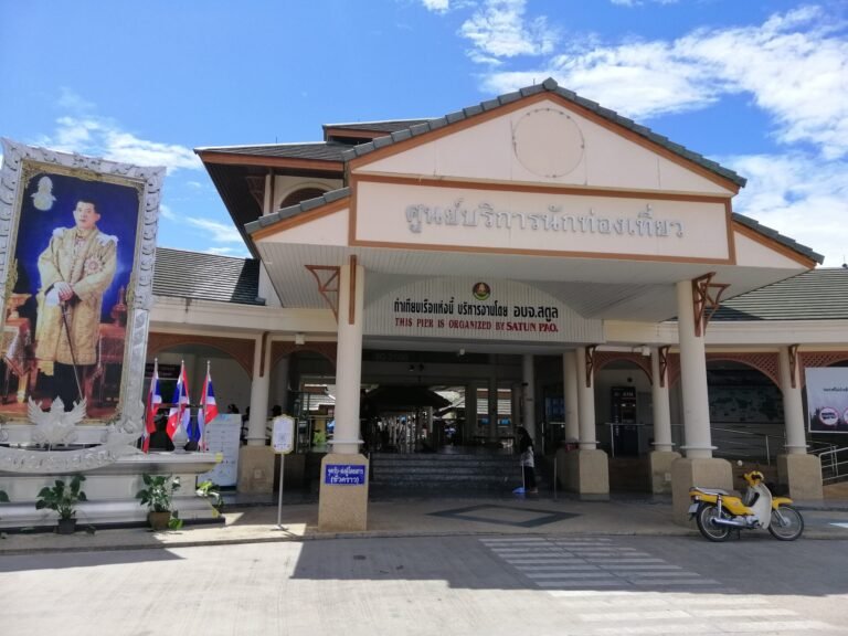 How Early to Arrive at Pak Bara Pier for Ferries to Koh Lipe